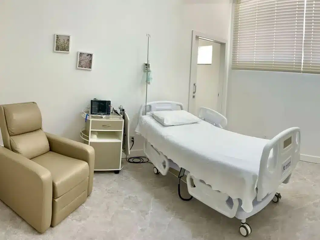 cirurgia-plastica-Dr-Fabiano-Yaguchi-joinville05-1-1